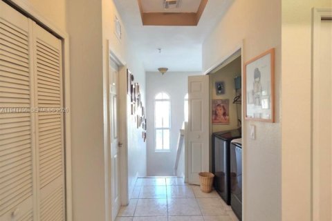 Купить таунхаус в Майами, Флорида 3 спальни, 179.21м2, № 2053215 - фото 26