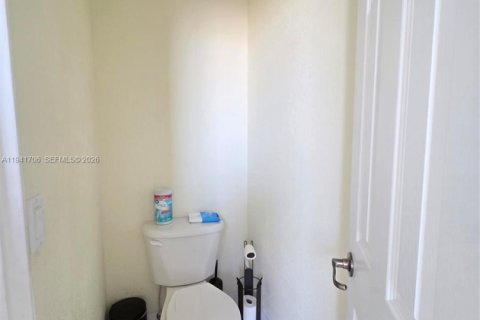 Купить таунхаус в Майами, Флорида 3 спальни, 179.21м2, № 2053215 - фото 23