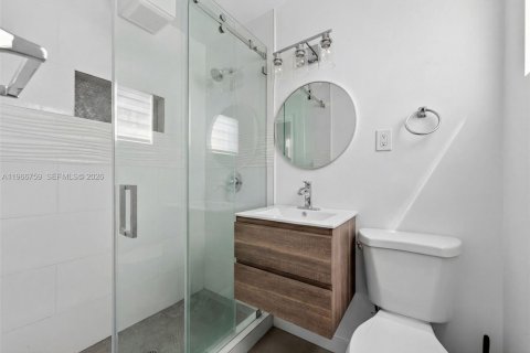Casa en venta en Miami, Florida, 3 dormitorios, 140.56 m2 № 2028698 - foto 12