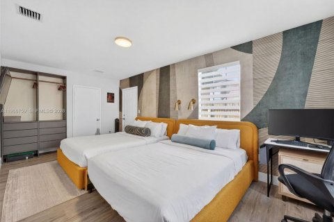 Casa en venta en Miami, Florida, 3 dormitorios, 140.56 m2 № 2028698 - foto 15