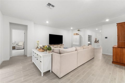 Casa en venta en Alachua, Florida, 4 dormitorios, 277.13 m2 № 2226118 - foto 11