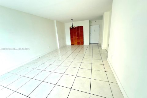 Copropriété à vendre à Sunny Isles Beach, Floride: 1 chambre, 66.89 m2 № 1753021 - photo 7