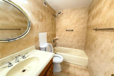 Copropriété à vendre à Sunny Isles Beach, Floride: 1 chambre, 66.89 m2 № 1753021 - photo 6