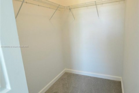 Townhouse in Homestead, Florida 3 bedrooms, 142.6 sq.m. № 1948979 - photo 19