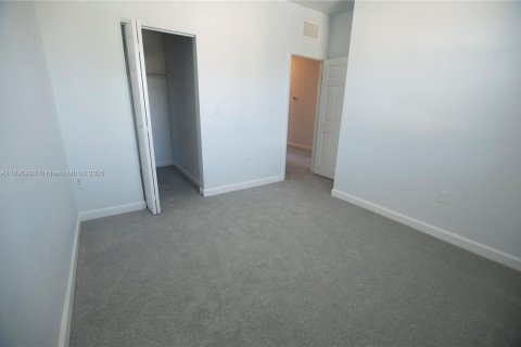 Townhouse in Homestead, Florida 3 bedrooms, 142.6 sq.m. № 1948979 - photo 17