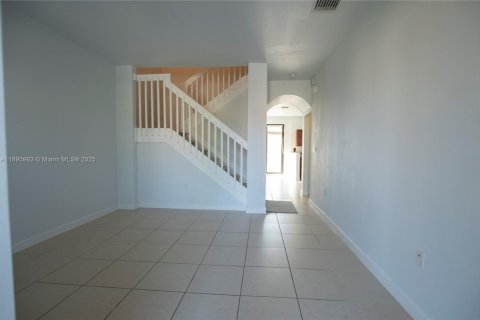 Townhouse in Homestead, Florida 3 bedrooms, 142.6 sq.m. № 1948979 - photo 2