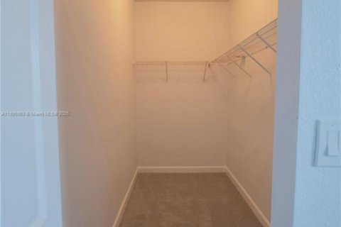 Townhouse in Homestead, Florida 3 bedrooms, 142.6 sq.m. № 1948979 - photo 10