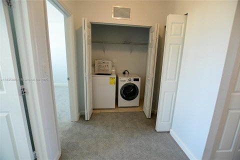 Townhouse in Homestead, Florida 3 bedrooms, 142.6 sq.m. № 1948979 - photo 23