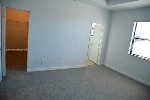 Townhouse in Homestead, Florida 3 bedrooms, 142.6 sq.m. № 1948979 - photo 9