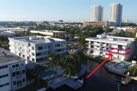 Copropriété à louer à Hallandale Beach, Floride: 1 chambre, 106.65 m2 № 1999950 - photo 3
