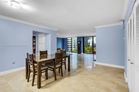 Купить кондоминиум в Майами, Флорида 2 спальни, 116.03м2, № 2002366 - фото 8