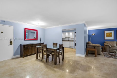 Купить кондоминиум в Майами, Флорида 2 спальни, 116.03м2, № 2002366 - фото 4