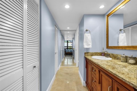 Купить кондоминиум в Майами, Флорида 2 спальни, 116.03м2, № 2002366 - фото 21