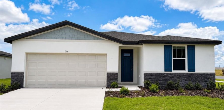 House in Auburndale, Florida 4 bedrooms, 184.69 sq.m. № 2219117