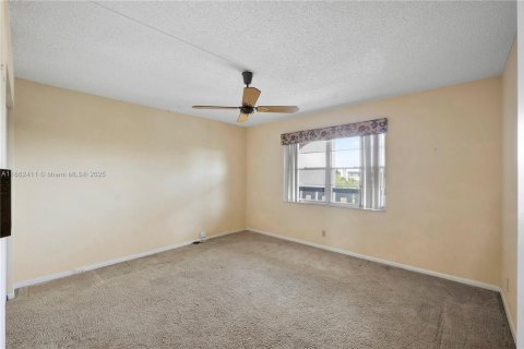 Condominio en venta en Coconut Creek, Florida, 2 dormitorios, 107.4 m2 № 1979356 - foto 18