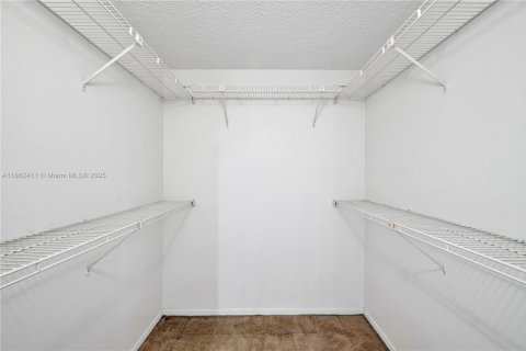 Condominio en venta en Coconut Creek, Florida, 2 dormitorios, 107.4 m2 № 1979356 - foto 17