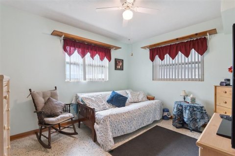 House in Mount Dora, Florida 2 bedrooms, 136.19 sq.m. № 2267040 - photo 18