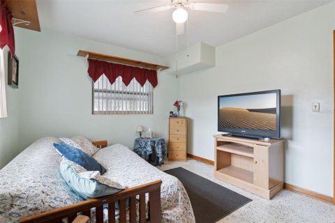 House in Mount Dora, Florida 2 bedrooms, 136.19 sq.m. № 2267040 - photo 19