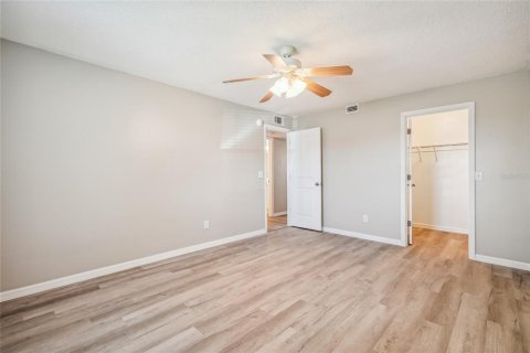 Condominio en alquiler en Tampa, Florida, 2 dormitorios, 89.19 m2 № 1622956 - foto 15