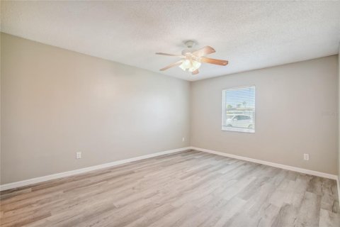 Condominio en alquiler en Tampa, Florida, 2 dormitorios, 89.19 m2 № 1622956 - foto 25