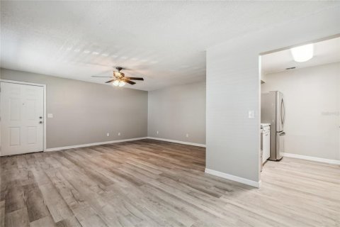 Condominio en alquiler en Tampa, Florida, 2 dormitorios, 89.19 m2 № 1622956 - foto 17