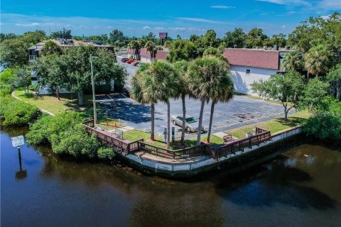 Condominio en alquiler en Tampa, Florida, 2 dormitorios, 89.19 m2 № 1622956 - foto 6