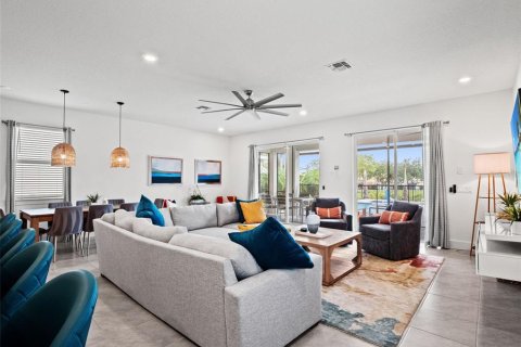 Casa en venta en Kissimmee, Florida, 4 dormitorios, 213.21 m2 № 2385614 - foto 12