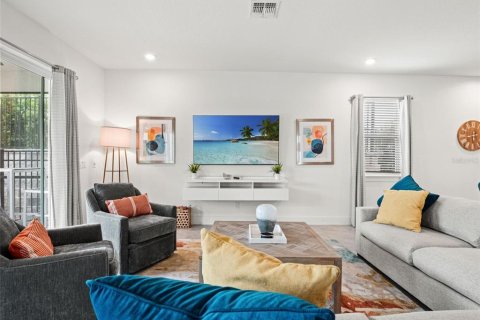 Casa en venta en Kissimmee, Florida, 4 dormitorios, 213.21 m2 № 2385614 - foto 13
