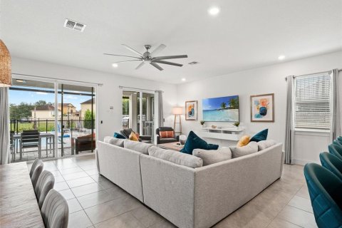 Casa en venta en Kissimmee, Florida, 4 dormitorios, 213.21 m2 № 2385614 - foto 11