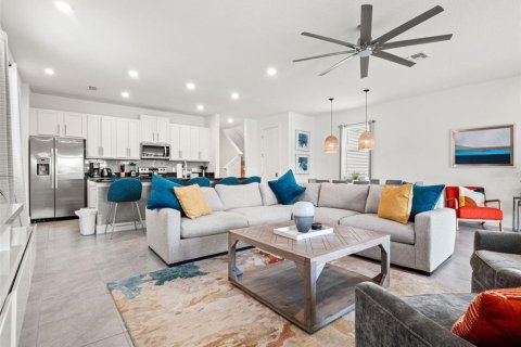 Casa en venta en Kissimmee, Florida, 4 dormitorios, 213.21 m2 № 2385614 - foto 15