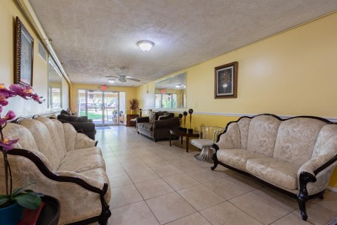 Copropriété à vendre à Plantation, Floride: 2 chambres, 100.33 m2 № 2181862 - photo 19