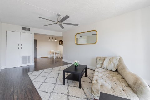 Copropriété à vendre à Plantation, Floride: 2 chambres, 100.33 m2 № 2181862 - photo 9