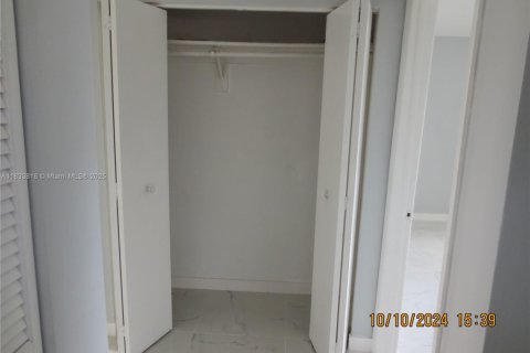 Villa ou maison à louer à Miami, Floride: 3 chambres, 92.9 m2 № 1819711 - photo 14