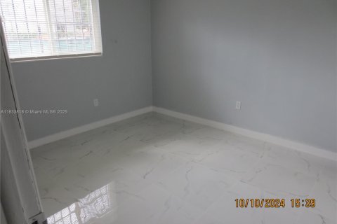 Villa ou maison à louer à Miami, Floride: 3 chambres, 92.9 m2 № 1819711 - photo 15