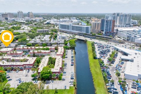 Condominio en venta en Pinecrest, Florida, 1 dormitorio, 65.96 m2 № 1782060 - foto 18