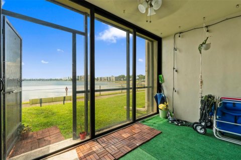 Copropriété à vendre à Oakland Park, Floride: 2 chambres, 104.05 m2 № 1963379 - photo 20