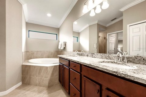 Condo in Bradenton, Florida, 2 bedrooms  № 1773112 - photo 29