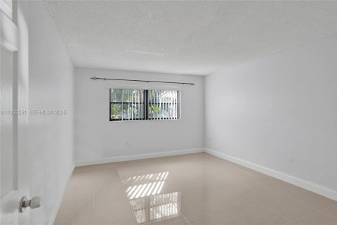 Copropriété à louer à Fort Lauderdale, Floride: 2 chambres, 89.93 m2 № 1993511 - photo 11