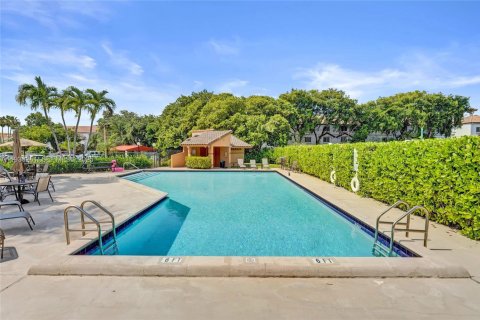 Copropriété à louer à Fort Lauderdale, Floride: 2 chambres, 89.93 m2 № 1993511 - photo 1