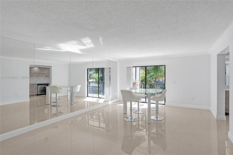 Copropriété à louer à Fort Lauderdale, Floride: 2 chambres, 89.93 m2 № 1993511 - photo 3