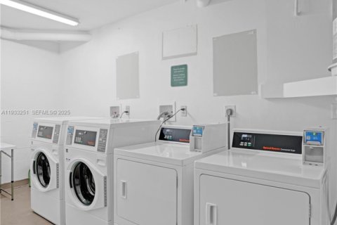 Copropriété à louer à Fort Lauderdale, Floride: 2 chambres, 89.93 m2 № 1993511 - photo 15