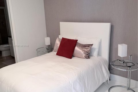 Condo in Sunny Isles Beach, Florida, 3 bedrooms  № 2052031 - photo 15