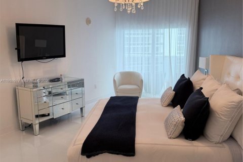 Condo in Sunny Isles Beach, Florida, 3 bedrooms  № 2052031 - photo 5