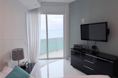 Condo in Sunny Isles Beach, Florida, 3 bedrooms  № 2052031 - photo 11