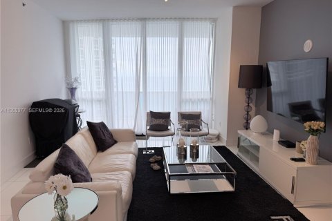 Condo in Sunny Isles Beach, Florida, 3 bedrooms  № 2052031 - photo 1