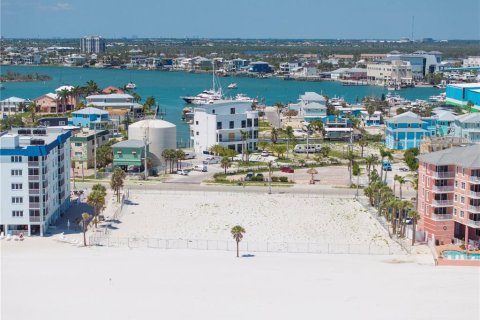 Propiedad comercial en venta en Fort Myers Beach, Florida № 1841364 - foto 17