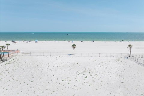 Propiedad comercial en venta en Fort Myers Beach, Florida № 1841364 - foto 30