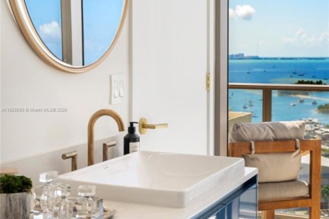 Copropriété à vendre à Miami, Floride: 3 chambres, 191.19 m2 № 1712200 - photo 16