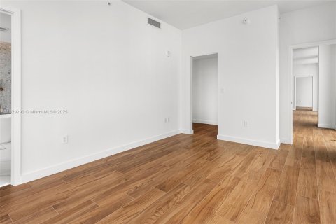 Copropriété à vendre à Miami, Floride: 3 chambres, 191.19 m2 № 1712200 - photo 17