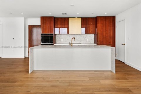 Copropriété à vendre à Miami, Floride: 3 chambres, 191.19 m2 № 1712200 - photo 7